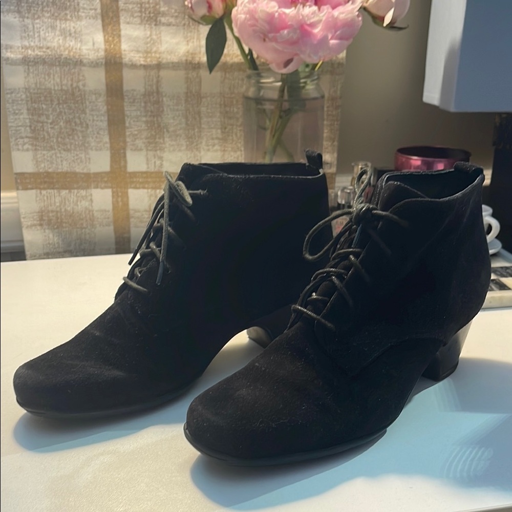 Clarks Black Ankle Suede Boots with Classic Laces - Picture 7 of 16